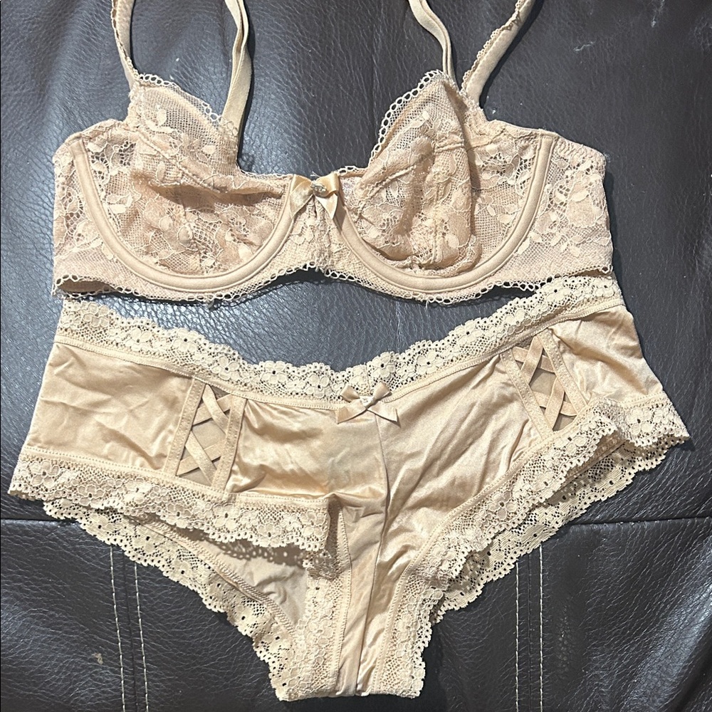 Lace Women’s Intimate Set - Cream